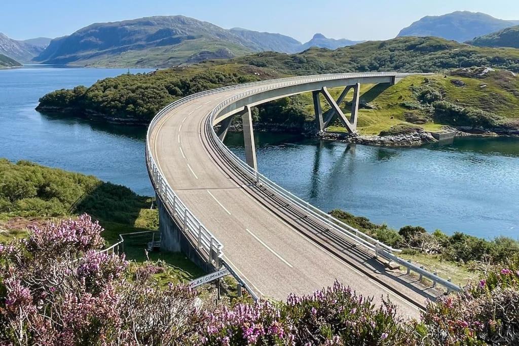 Beautiful Cottage In A Wonderful Highland Setting Drumbeg エクステリア 写真
